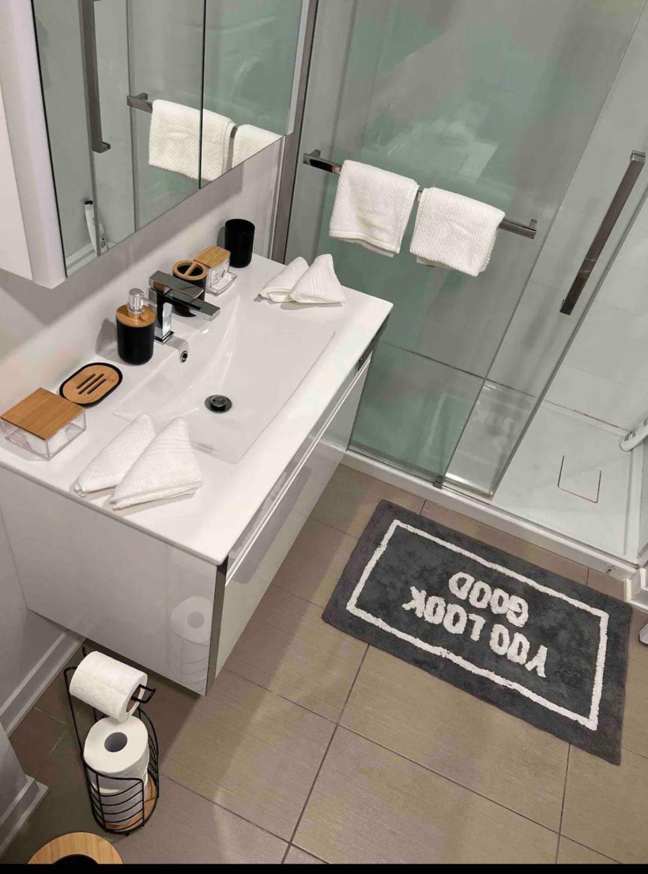 Condo In The Heart Of Downtown מונטריאול מראה חיצוני תמונה