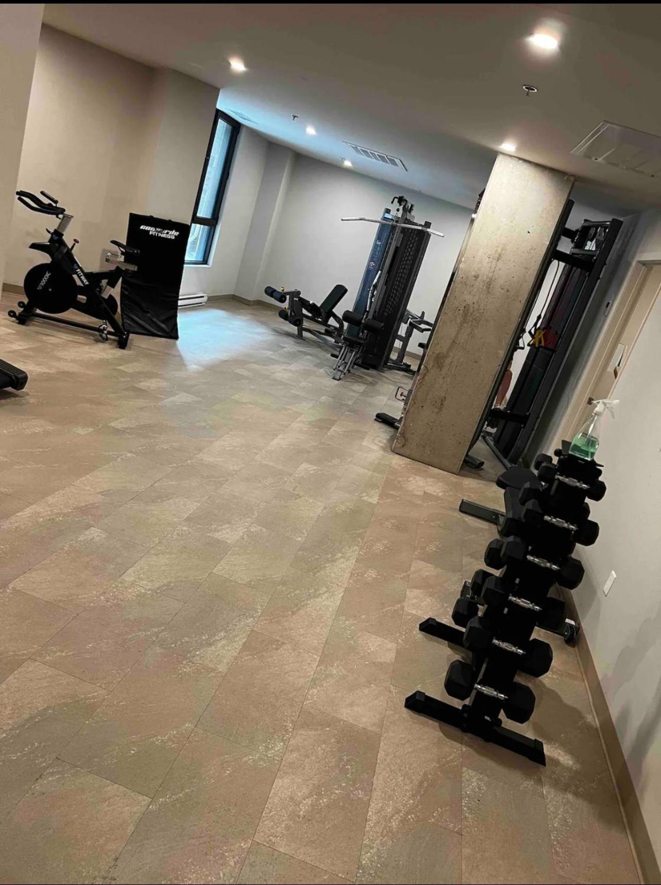 Condo In The Heart Of Downtown מונטריאול מראה חיצוני תמונה