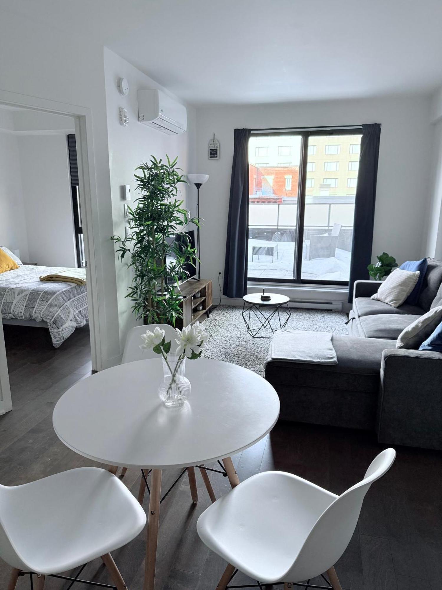 Condo In The Heart Of Downtown מונטריאול מראה חיצוני תמונה