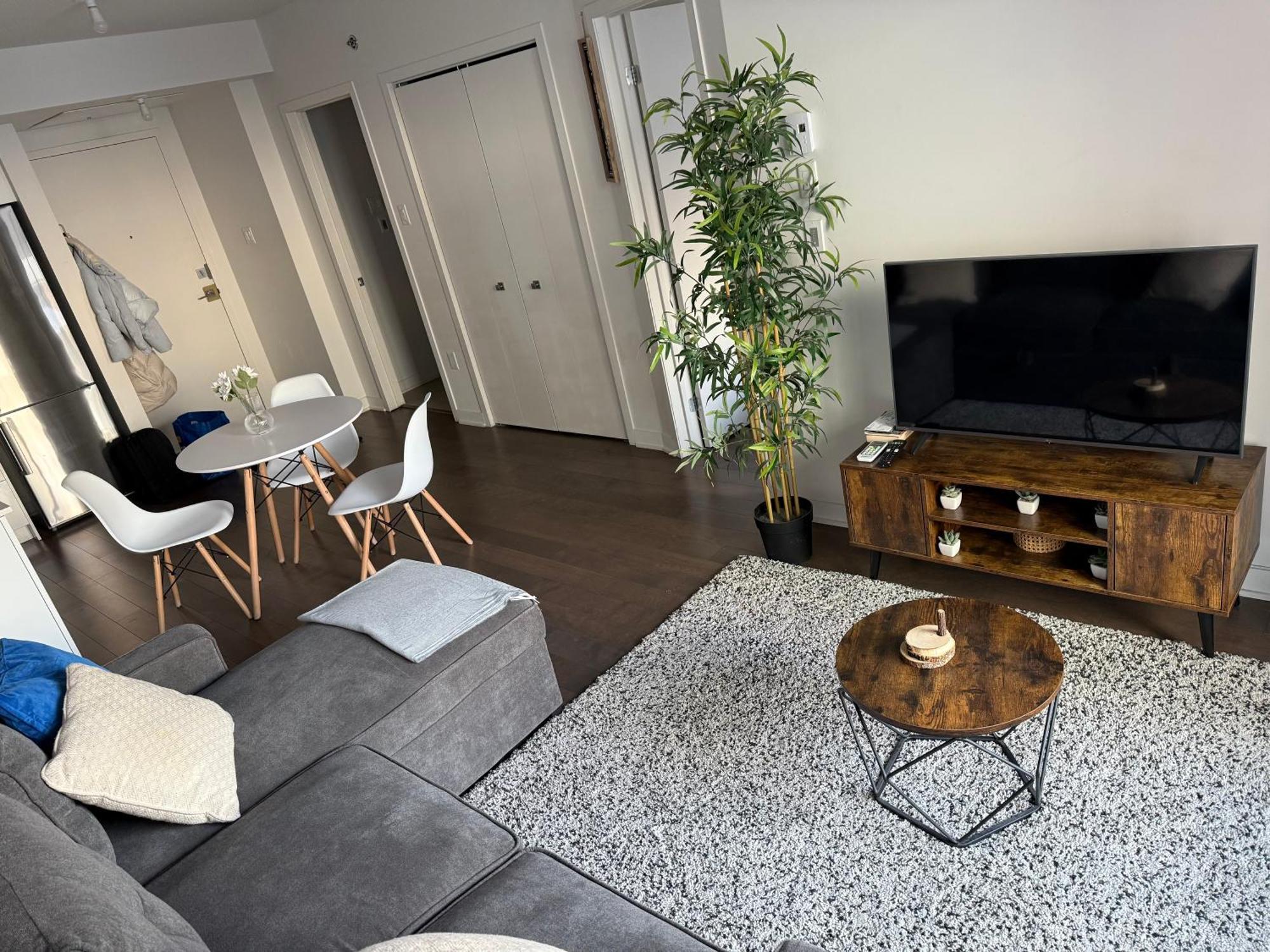 Condo In The Heart Of Downtown מונטריאול מראה חיצוני תמונה